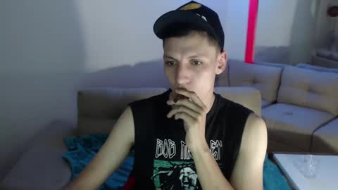 Snapshot of hefesto_69 chatting on 03/02/25, 12:31 hefesto_69 online show from 03/02/25, 12:31