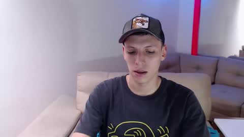 Snapshot of hefesto_69 chatting on 03/05/25, 07:38 hefesto_69 online show from 03/05/25, 07:38