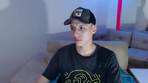 Snapshot of hefesto_69 chatting on 03/05/25, 10:43 hefesto_69 online show from 03/05/25, 10:43