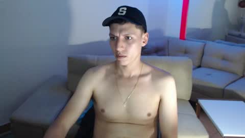 Snapshot of hefesto_69 chatting on 03/08/25, 12:11 hefesto_69 online show from 03/08/25, 12:11