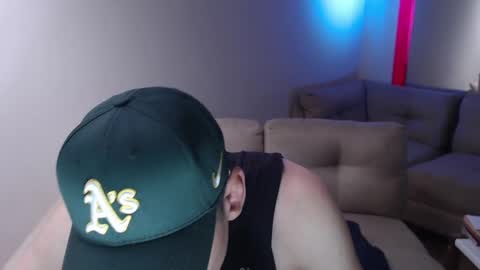 Snapshot of hefesto_69 chatting on 09/12/25, 03:01 hefesto_69 online show from 09/12/25, 03:01