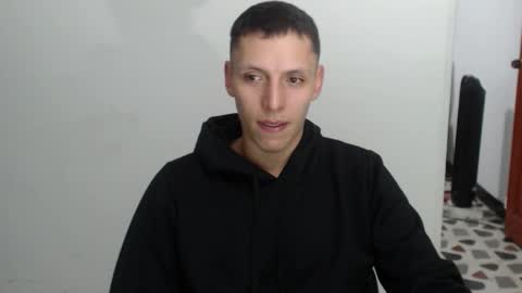 Snapshot of hefesto_69 chatting on 10/24/25, 03:36 hefesto_69 online show from 10/24/25, 03:36