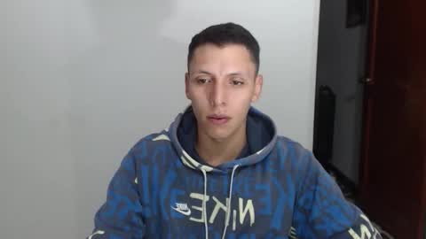 Snapshot of hefesto_69 chatting on 11/04/25, 03:49 hefesto_69 online show from 11/04/25, 03:49