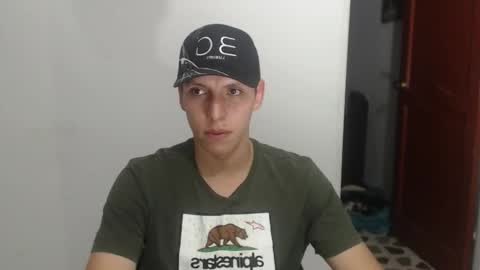 Snapshot of hefesto_69 chatting on 12/16/25, 05:23 hefesto_69 online show from 12/16/25, 05:23