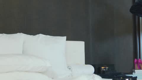 Snapshot of hefner_girl chatting on 01/07/25, 01:38 Helen online show from 01/07/25, 01:38