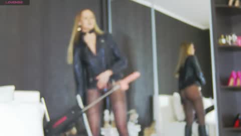 Helen online show from 02/20/26, 06:19