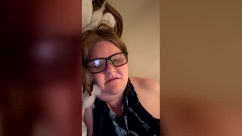 Snapshot of heidimackey2 chatting on 06/11/26, 07:06 heidimackey2 online show from 06/11/26, 07:06