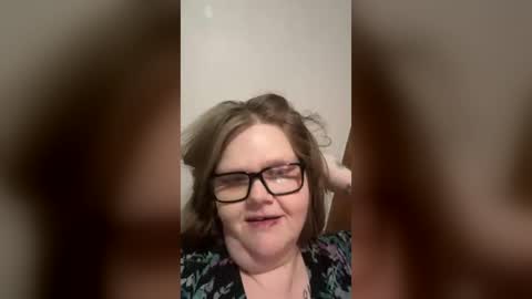 Snapshot of heidimackey2 chatting on 08/07/26, 02:02 heidimackey2 online show from 08/07/26, 02:02