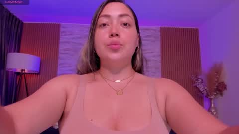 Snapshot of heidy_jhons chatting on 11/26/25, 03:07 Heidy online show from 11/26/25, 03:07