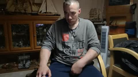 xxScubaStevexx online show from 04/13/26, 12:38