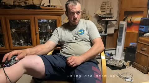 xxScubaStevexx online show from 05/05/26, 04:42