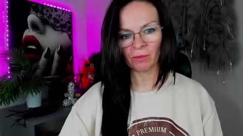 Snapshot of helen_79 chatting on 04/10/26, 03:06 Helen online show from 04/10/26, 03:06