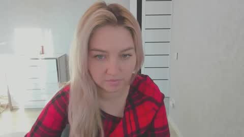 Snapshot of helen_angel_girl chatting on 01/04/25, 11:22 Helen sven online show from 01/04/25, 11:22