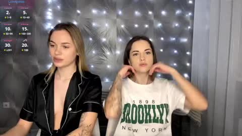 Alice DollySmile and Avelina online show from 01/06/25, 02:25