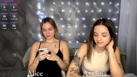 Alice DollySmile and Avelina online show from 01/10/25, 03:27