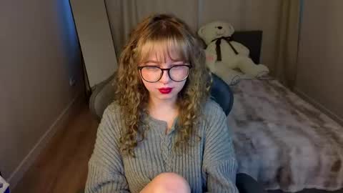 Helen Carson online show from 04/15/26, 01:56