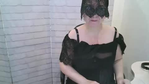 Snapshot of helen_xi chatting on 11/30/25, 04:49 Helen online show from 11/30/25, 04:49