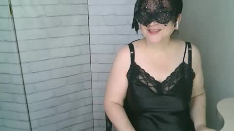 Helen online show from 03/31/26, 05:41