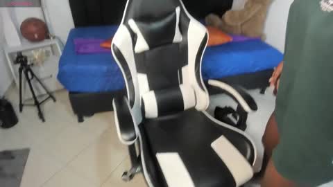 HELENA COPPER online show from 11/19/25, 04:34