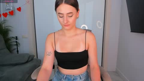 Snapshot of helena_lorente chatting on 07/02/26, 11:05 Helen online show from 07/02/26, 11:05