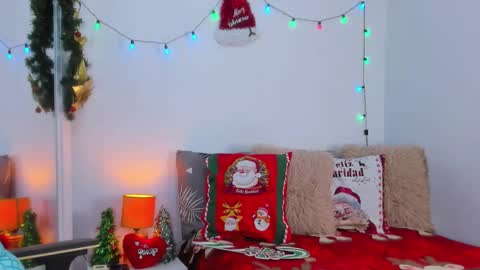 Helena Santos  online show from 12/19/25, 11:06