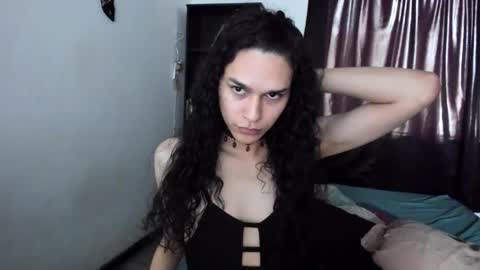 helena_spellman online show from 11/13/25, 04:39