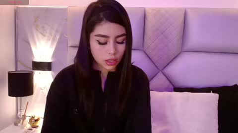 helena_whaite online show from 07/01/26, 02:02