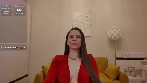 Snapshot of helenbenit chatting on 04/29/26, 03:43 Helen online show from 04/29/26, 03:43