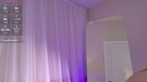 Snapshot of helenblash chatting on 07/04/26, 11:05 Scarlet online show from 07/04/26, 11:05