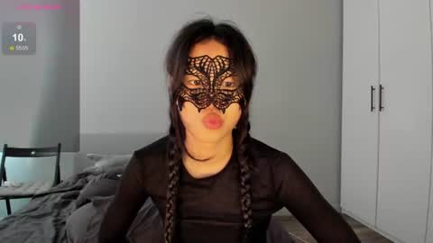 Snapshot of helenblazetrt chatting on 06/22/26, 03:25 Hi I am Helen online show from 06/22/26, 03:25