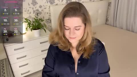 Snapshot of helenbonham chatting on 11/26/25, 10:00 Helena Bonham online show from 11/26/25, 10:00