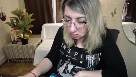 Snapshot of helenenigma chatting on 03/04/25, 05:00 helenenigma online show from 03/04/25, 05:00