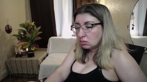 Snapshot of helenenigma chatting on 03/06/25, 04:41 helenenigma online show from 03/06/25, 04:41