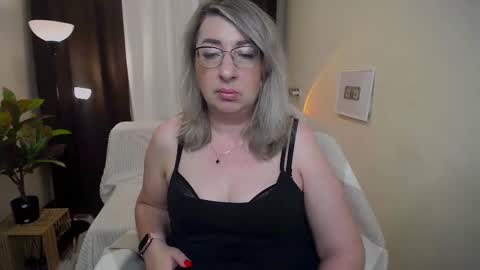 Snapshot of helenenigma chatting on 09/10/25, 06:41 helenenigma online show from 09/10/25, 06:41