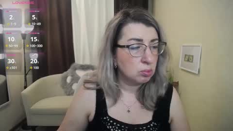 Snapshot of helenenigma chatting on 11/09/25, 07:34 helenenigma online show from 11/09/25, 07:34