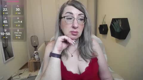 helenenigma online show from 02/18/26, 07:32