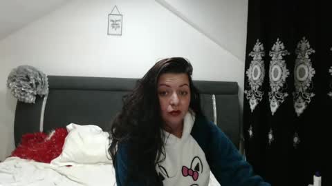 helenhh online show from 02/11/25, 10:26