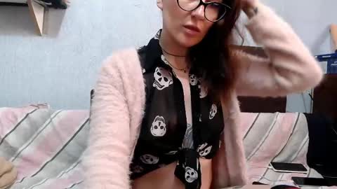 HelenRed online show from 03/22/26, 09:34