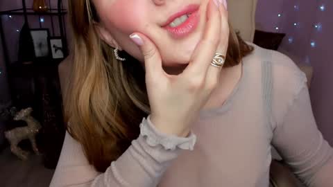 Helen online show from 12/17/24, 02:01