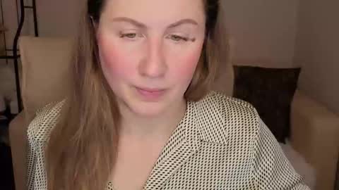 Helen online show from 10/16/25, 01:28