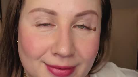 Helen online show from 11/20/25, 02:34