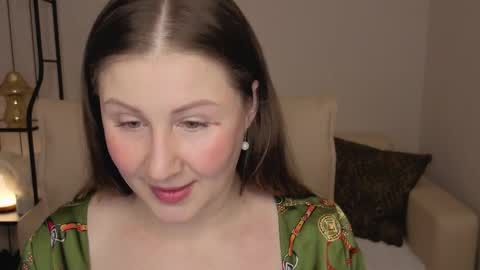 Helen online show from 04/01/26, 02:01