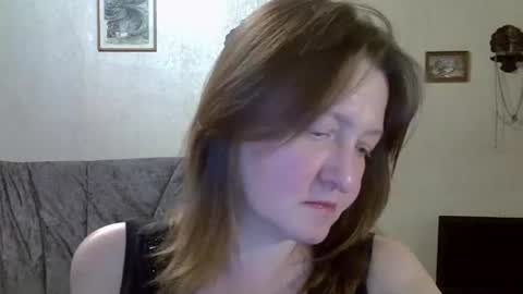 Snapshot of helgacharming chatting on 06/04/26, 10:05 helgacharming online show from 06/04/26, 10:05