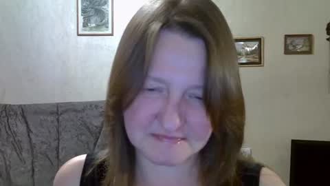 Snapshot of helgacharming chatting on 06/17/26, 12:02 helgacharming online show from 06/17/26, 12:02