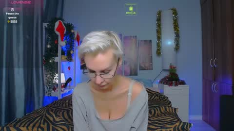 Helga online show from 12/21/24, 10:08
