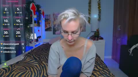 Helga online show from 12/23/24, 11:49