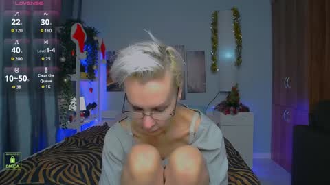 Helga online show from 12/24/24, 04:40