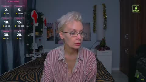 Helga online show from 12/25/24, 03:49
