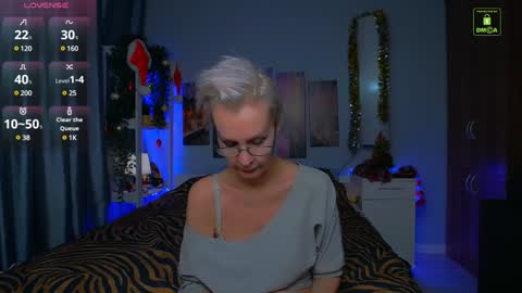 Helga online show from 12/28/24, 10:44