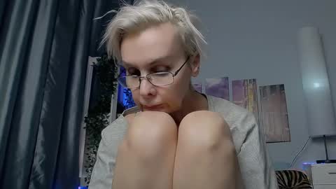 Helga online show from 01/21/25, 03:48